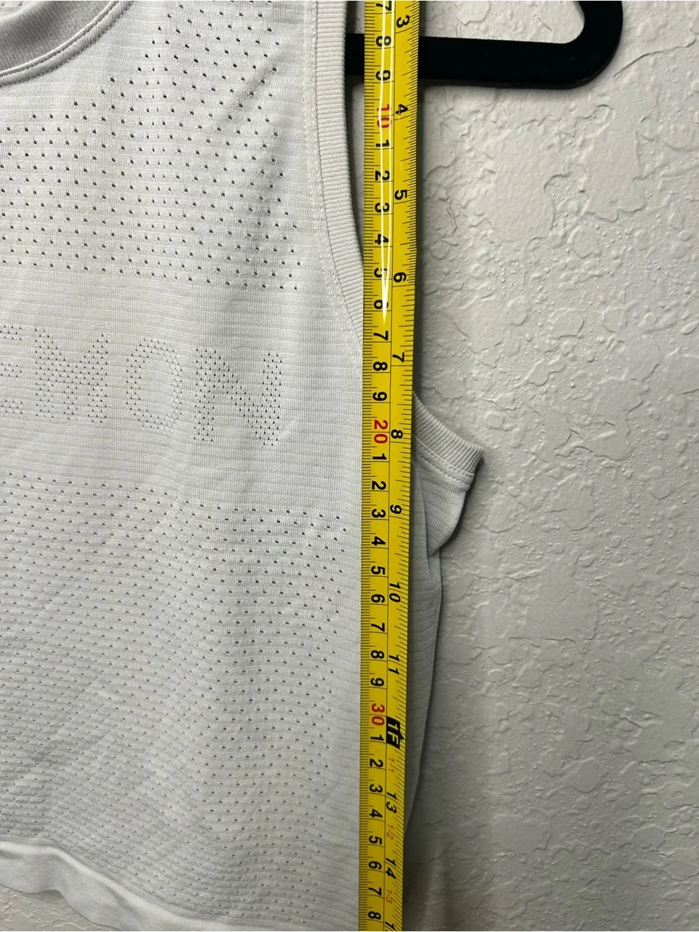 Lululemon White Seamless Mesh Cropped Tank Top
